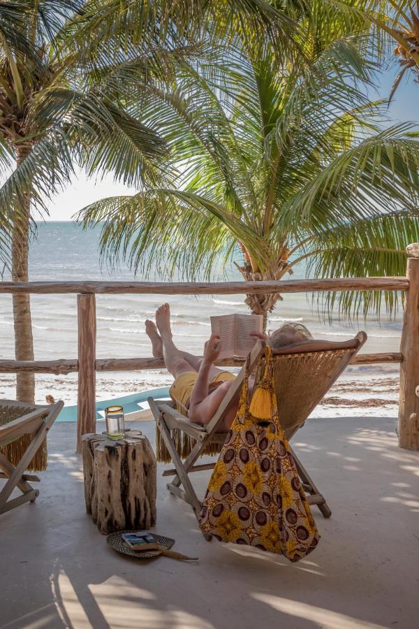 Casa Cat Ba Beachfront Boutique Hotel ホルボックス島 エクステリア 写真