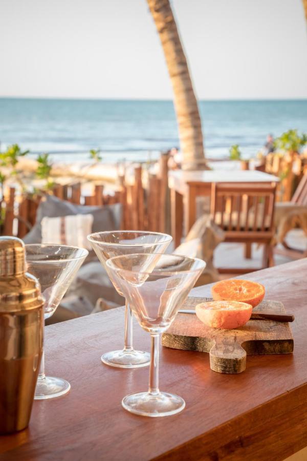 Casa Cat Ba Beachfront Boutique Hotel ホルボックス島 エクステリア 写真