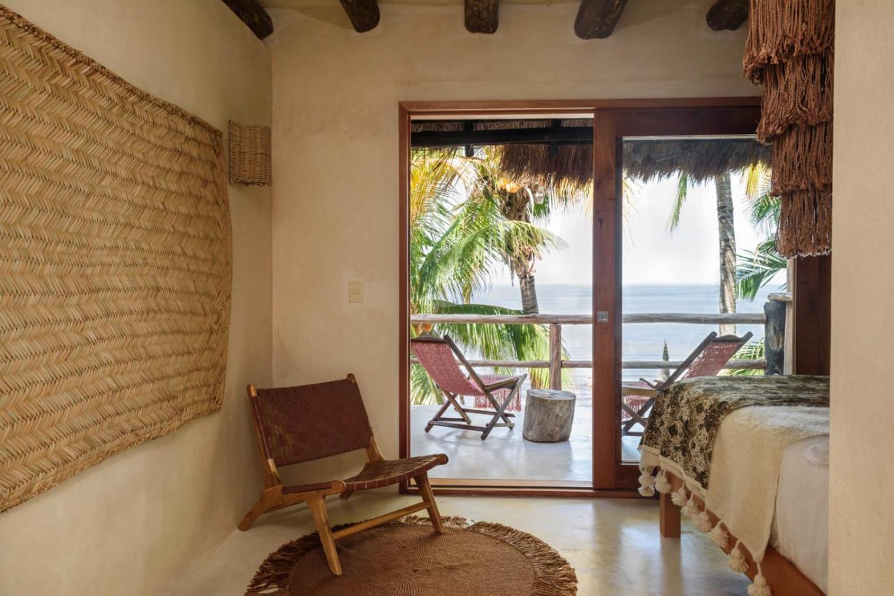 Casa Cat Ba Beachfront Boutique Hotel ホルボックス島 エクステリア 写真