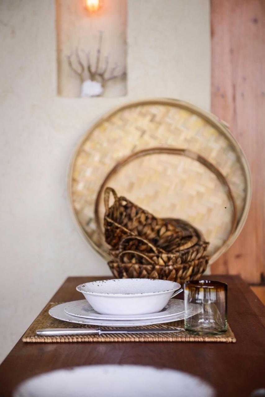 Casa Cat Ba Beachfront Boutique Hotel ホルボックス島 エクステリア 写真