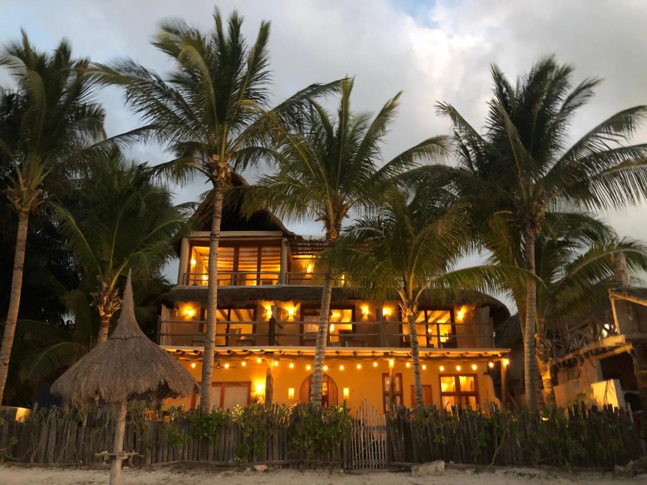 Casa Cat Ba Beachfront Boutique Hotel ホルボックス島 エクステリア 写真