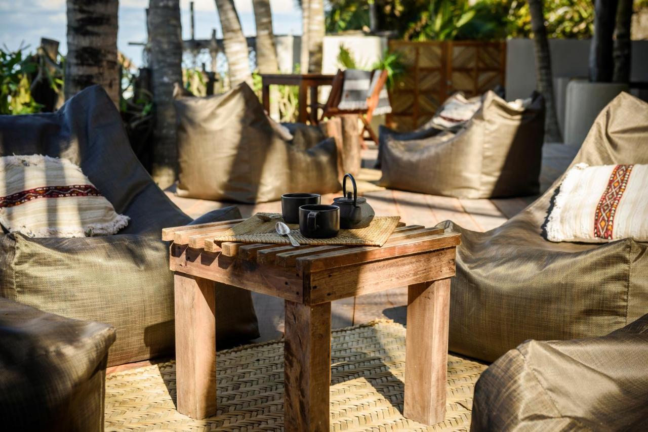 Casa Cat Ba Beachfront Boutique Hotel ホルボックス島 エクステリア 写真