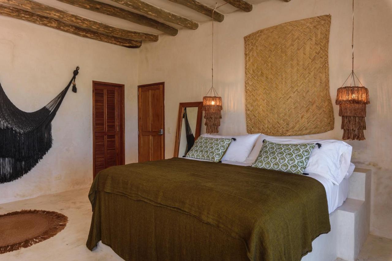 Casa Cat Ba Beachfront Boutique Hotel ホルボックス島 エクステリア 写真